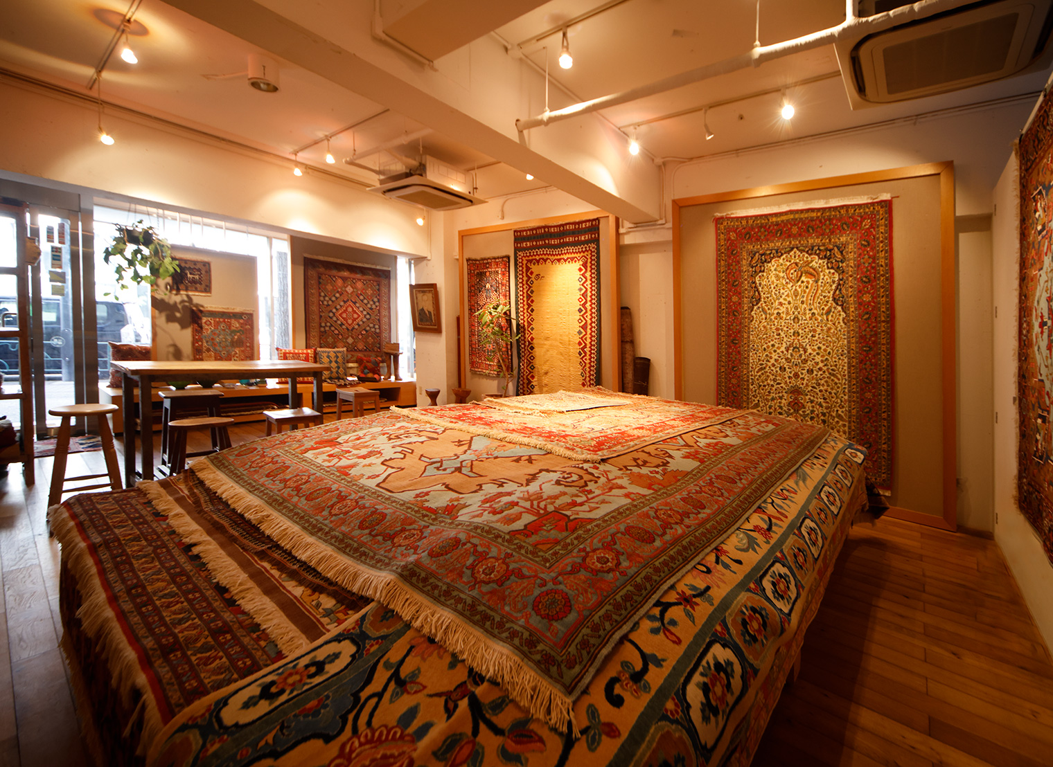 撮影: Hiroyuki Matsuzaki (INTO THE LIGHT)