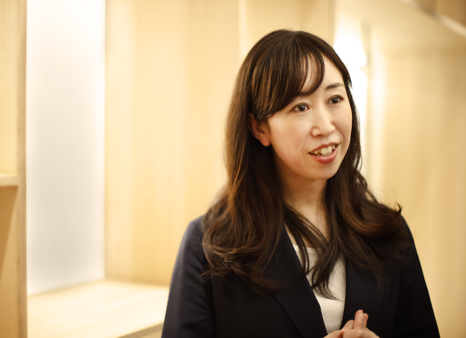 トレンドに頼らない審美眼が大事だと語る佐藤マネージャー。撮影: Hiroyuki Matsuzaki (INTO THE LIGHT)